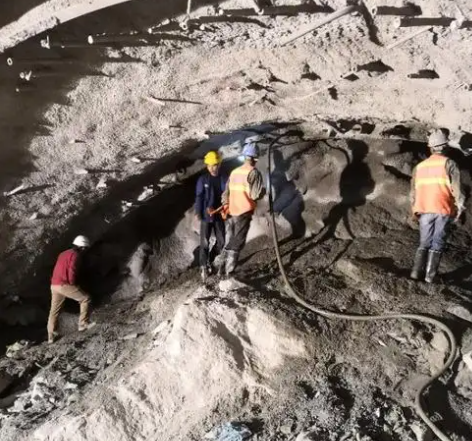 德化拱顶带模注浆料的施工流程及注意事项